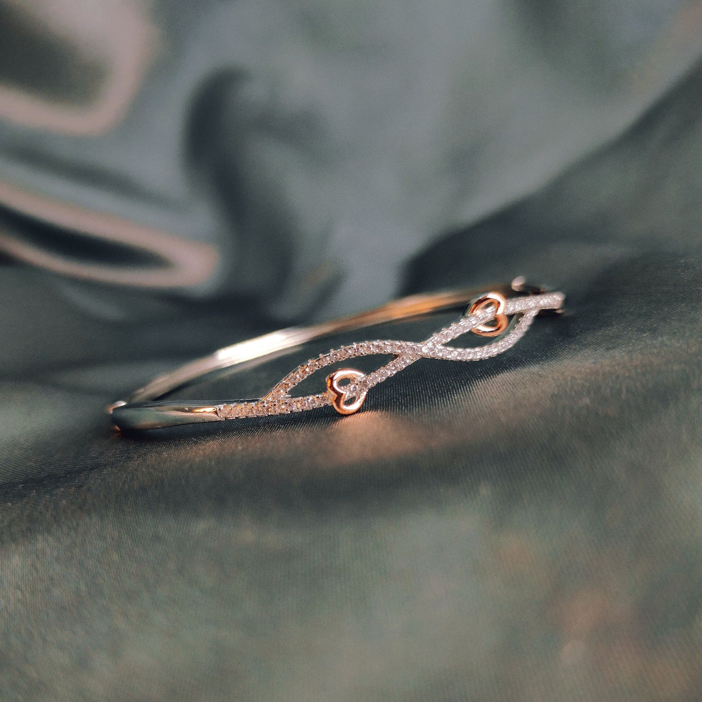 Rosegold Heart Knots