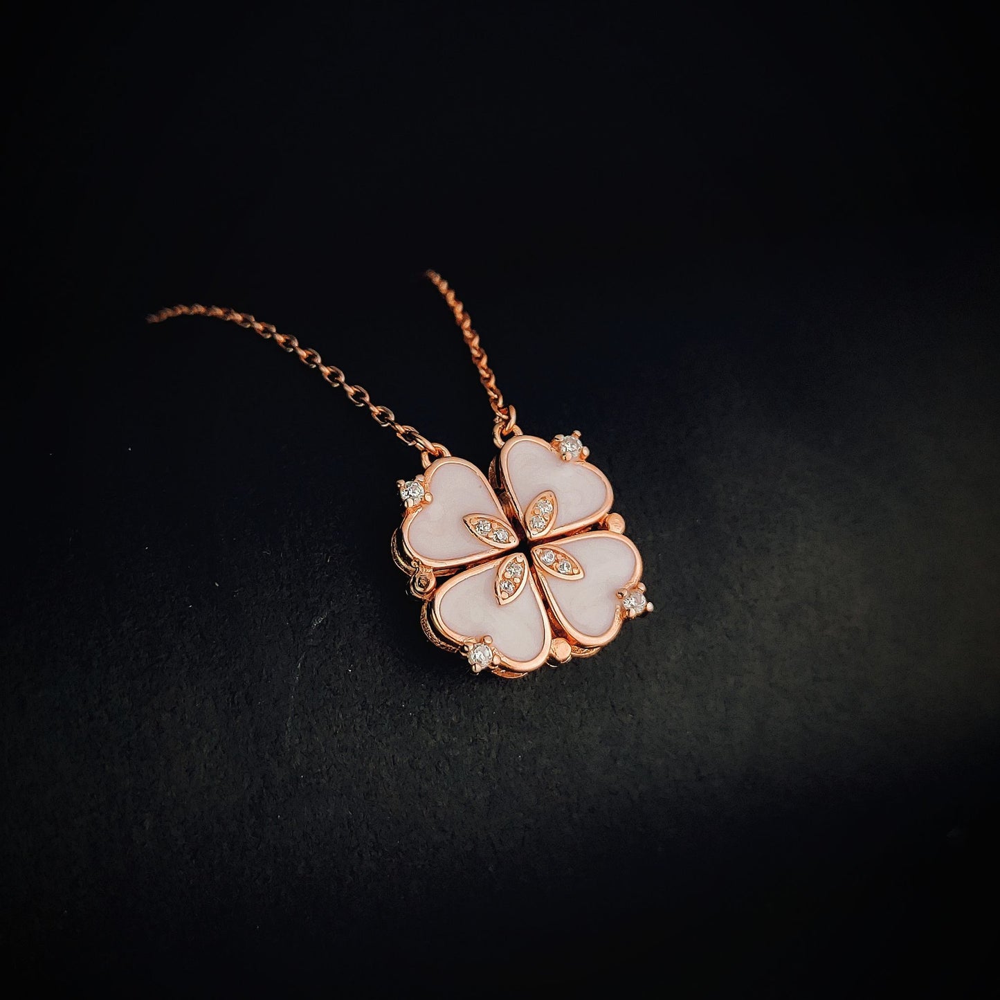 MOP Rosegold Magnetic Heart Charm