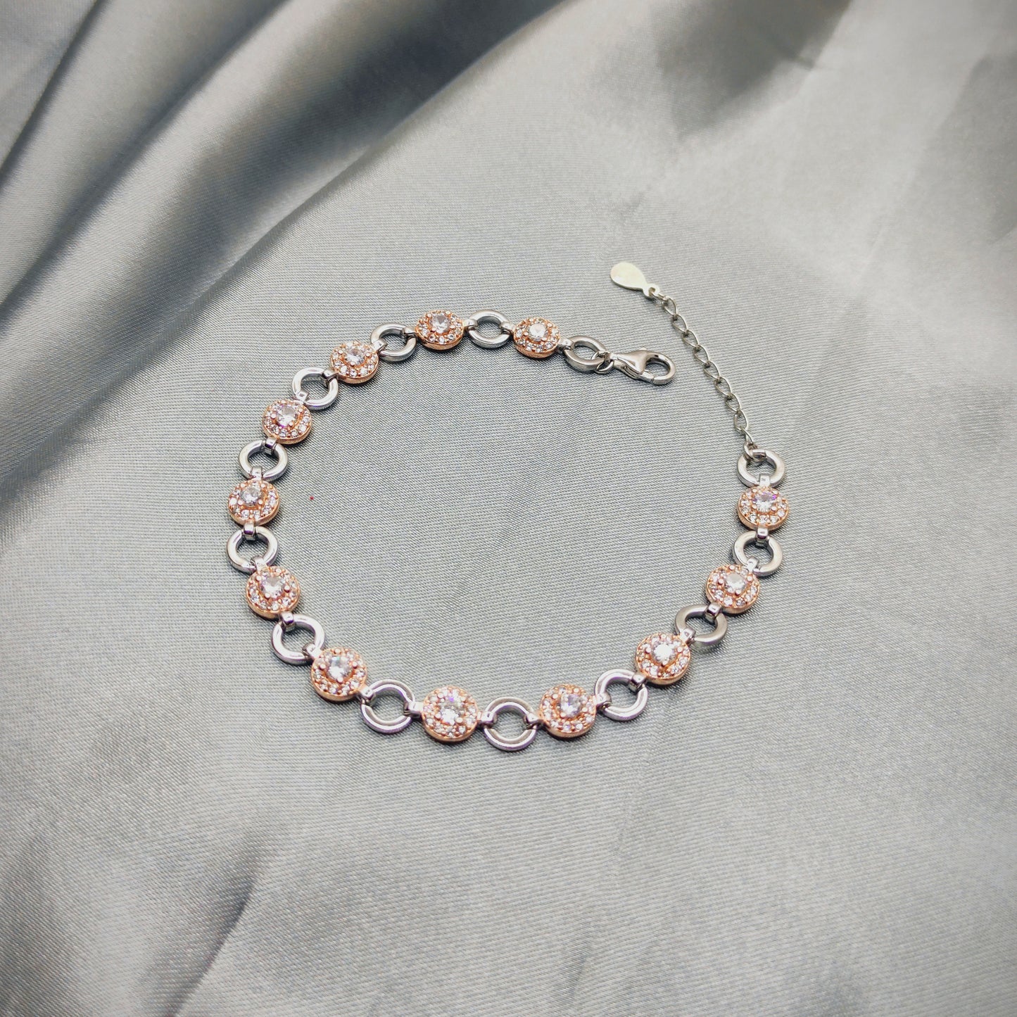 Rosegold Solitaire Bracelet