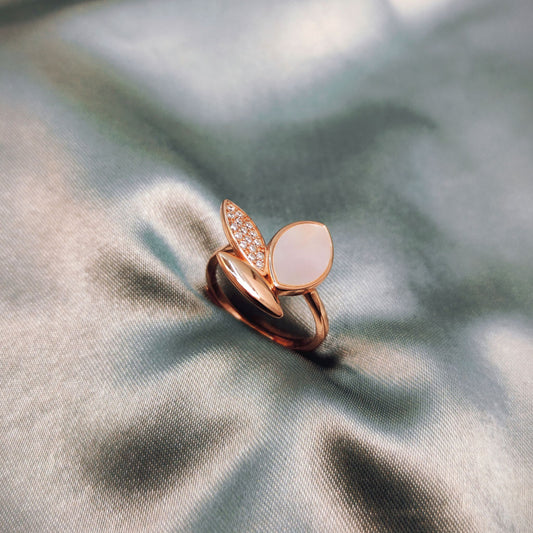 MOP Rosegold Butterfly Ring