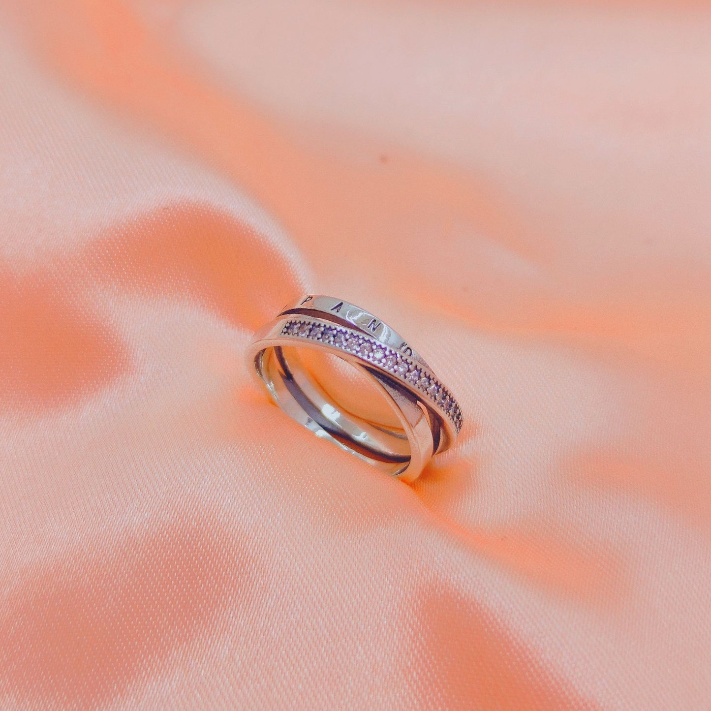 Pandora Twist