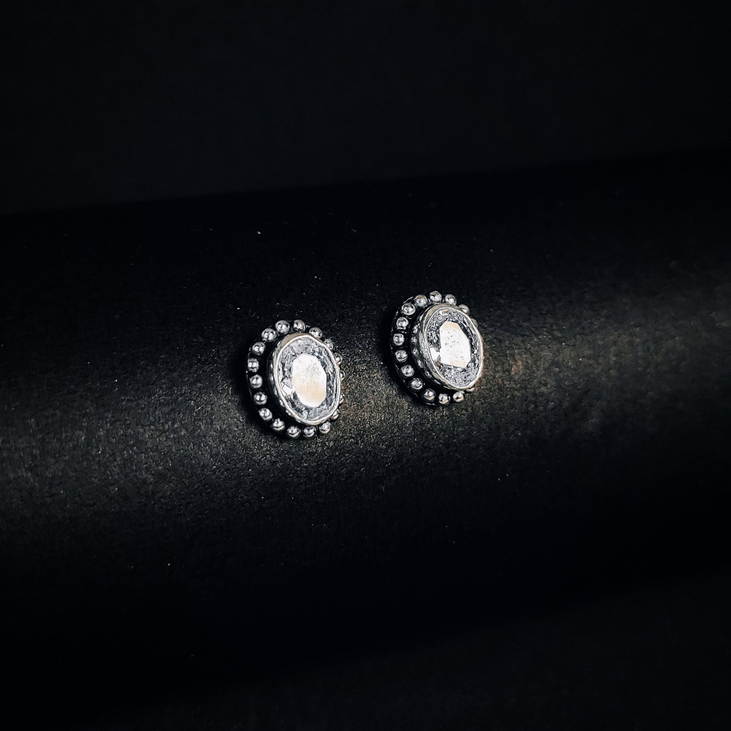 Oxidised Solitaire